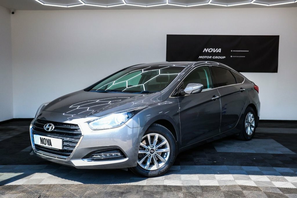 Hyundai I40 1.7L Se Nav Silver #2