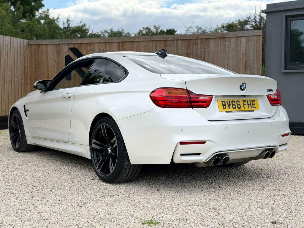 BMW M4 3.0 Biturbo Coupe Dct Black #9