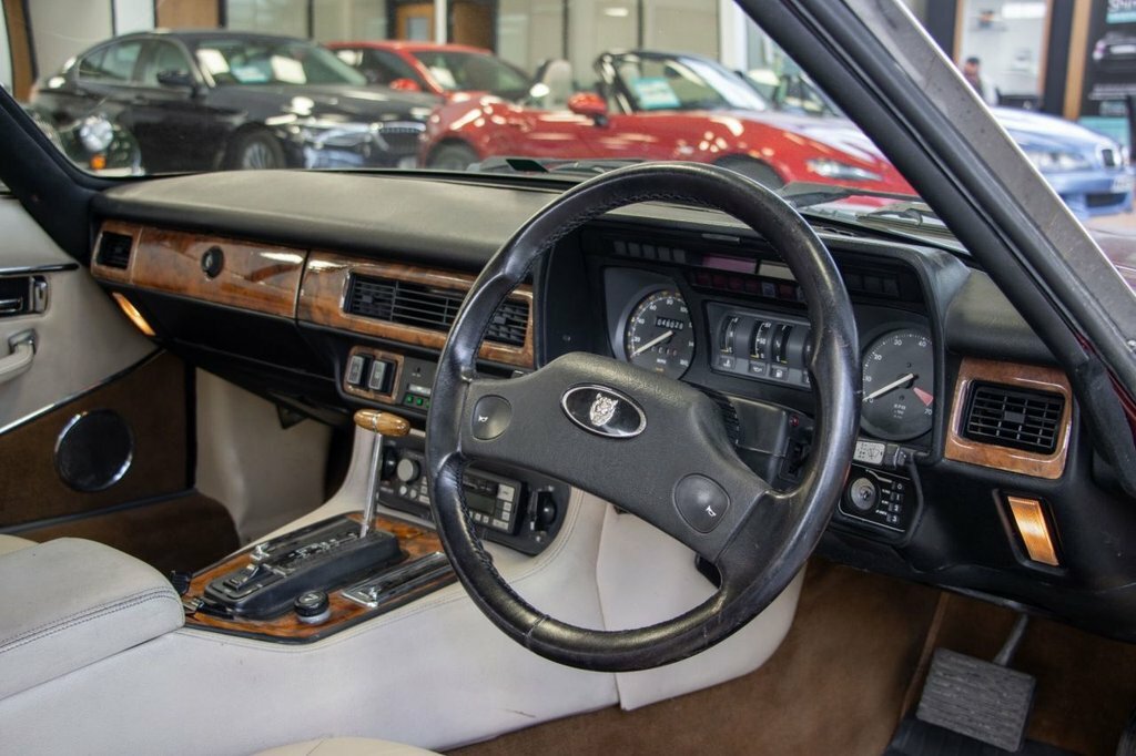 Jaguar XJS 5.3L Null Red #2