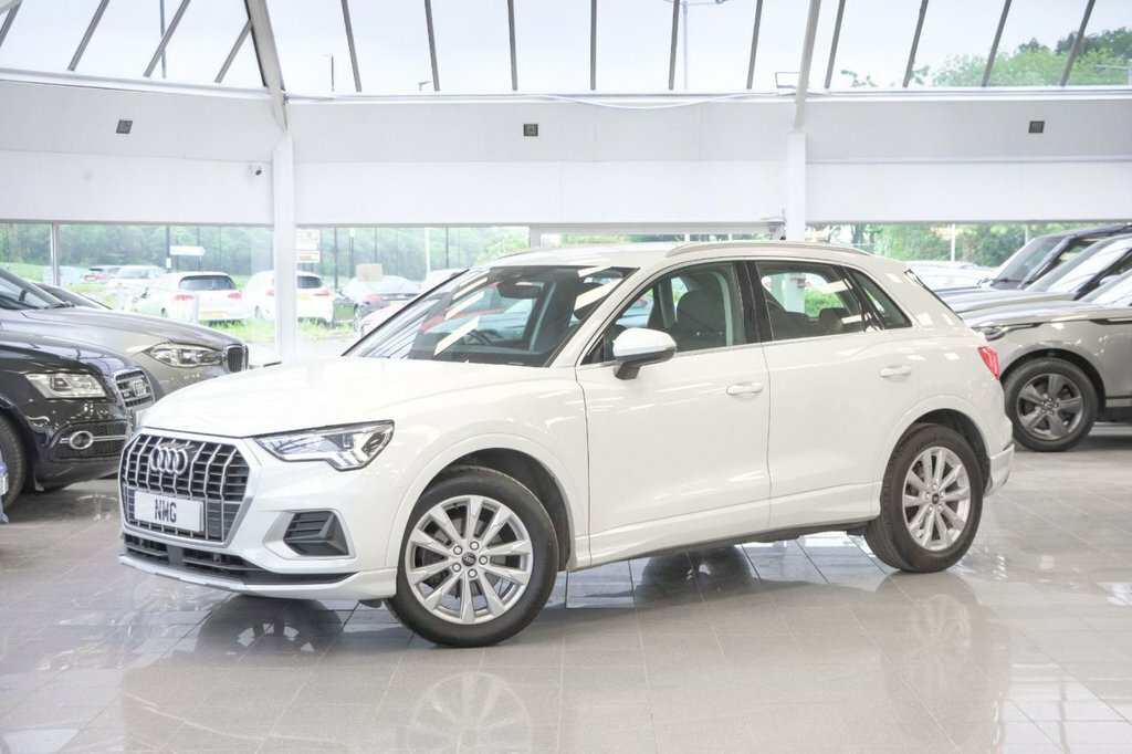 Audi Q3 1.5L Sport White