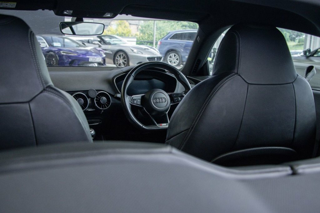 Audi TT 2L S Line YN66PYX Black #2