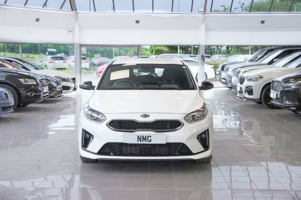 Kia Proceed 1.5L Gt-line LA21PYH White #6