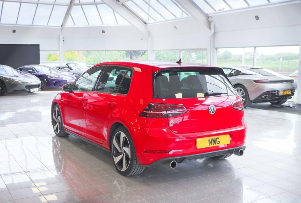 Volkswagen Golf 2L Gti Performance DG19DZP Red #4