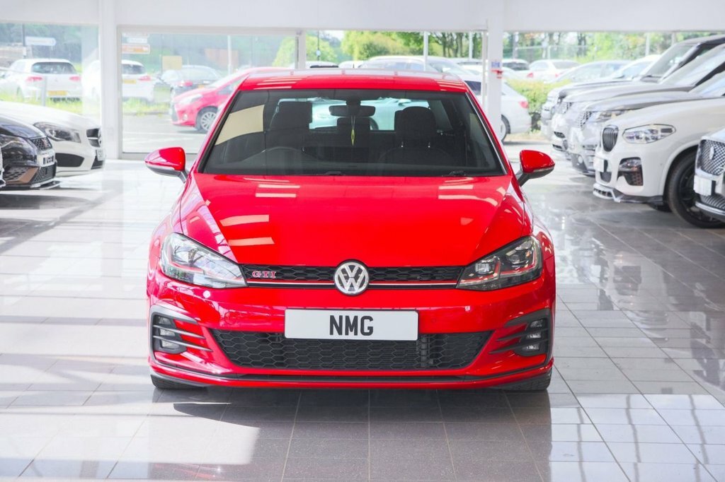 Volkswagen Golf 2L Gti Performance DG19DZP Red #6