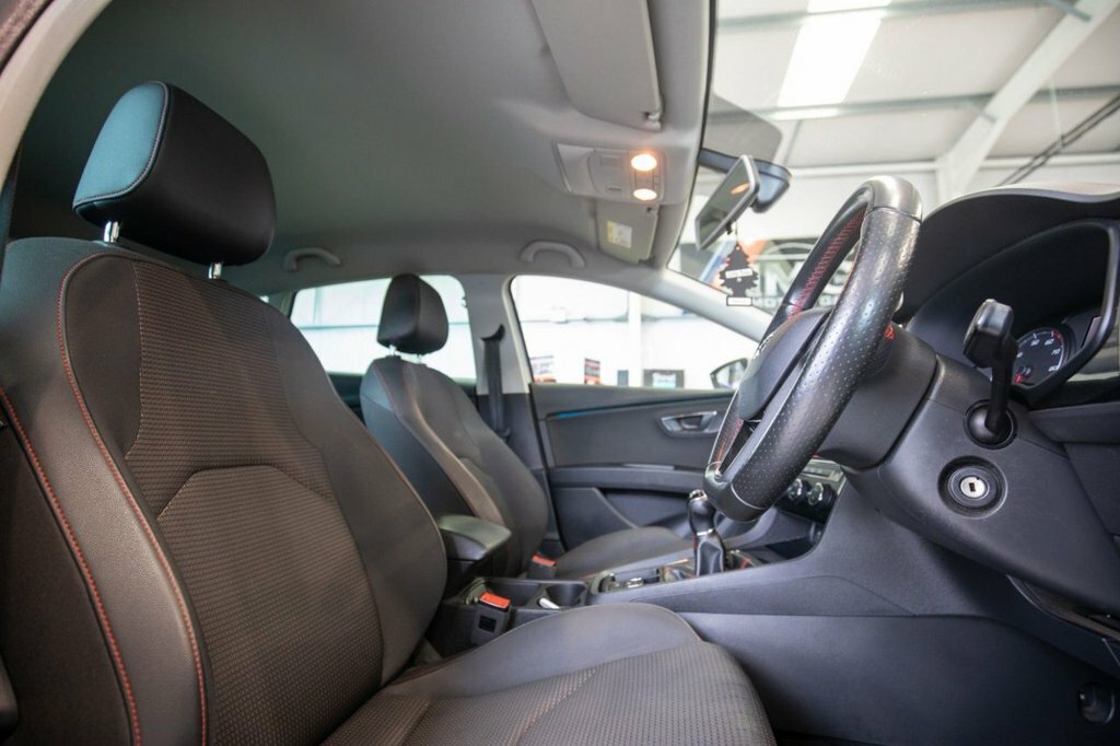 Seat Leon 1.8L Fr Technology SG18WKL White #3