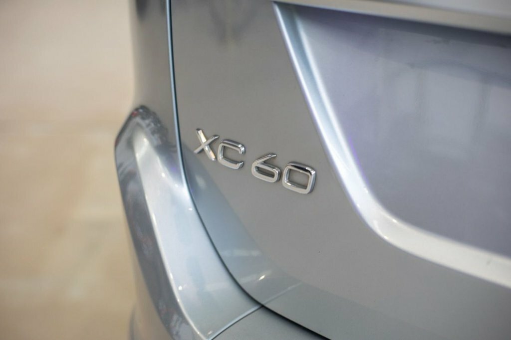Volvo XC60 2.4L R-design Lux Nav SO66MJK Silver #6