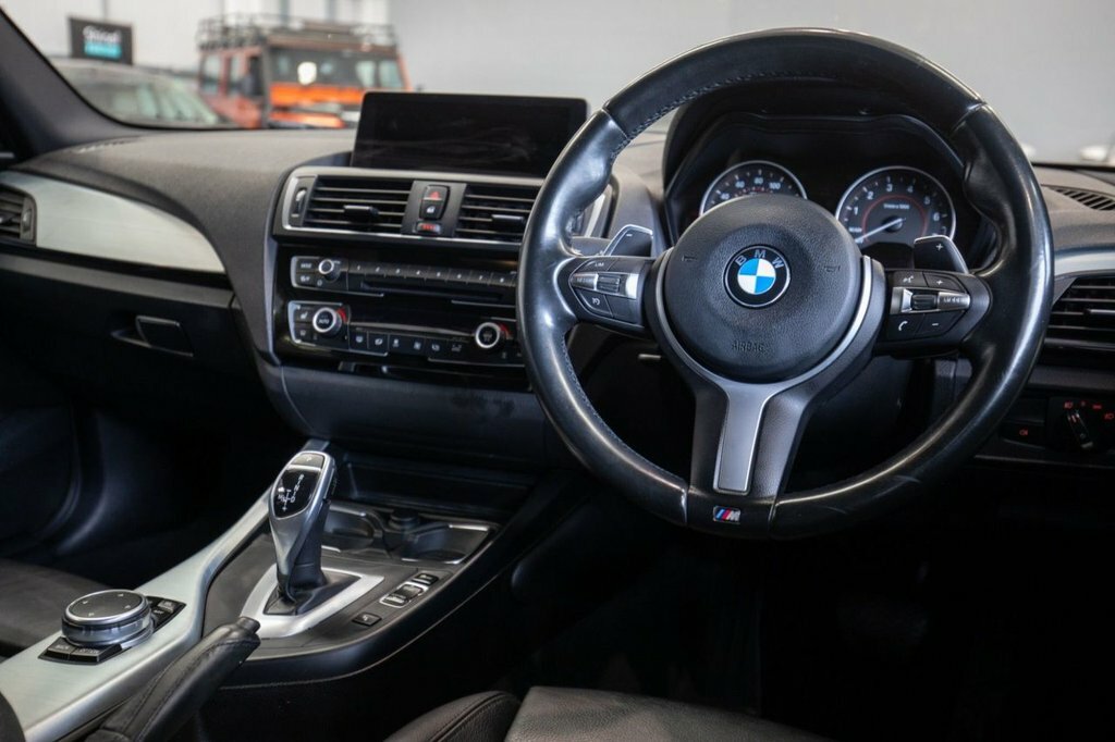 BMW 1 Series 3L Null Blue