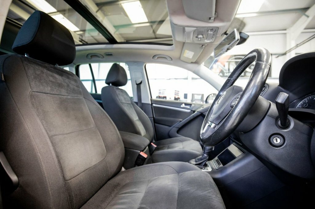 Volkswagen Tiguan 2L Match LV15PKU Black #2