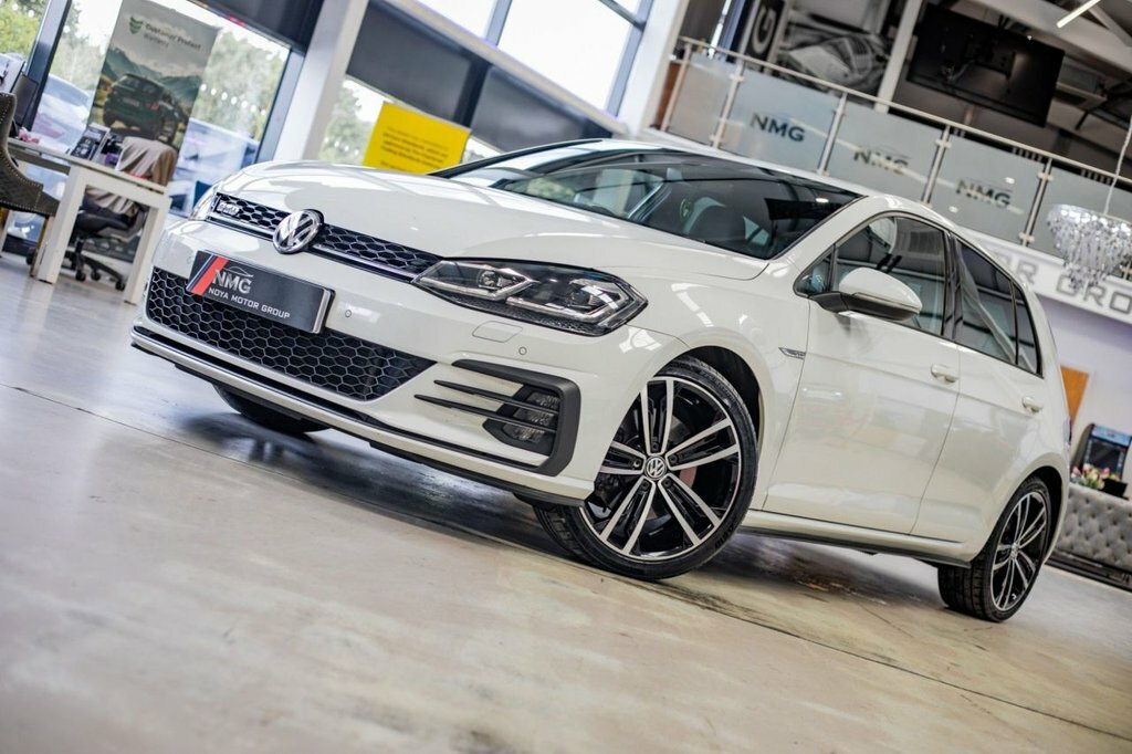 Volkswagen Golf 2L Gtd MW67UJR White #5