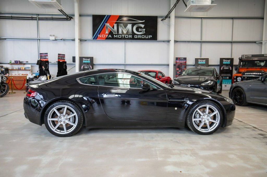 Aston Martin Vantage Coupe 4.3 V8 200555 Black #42