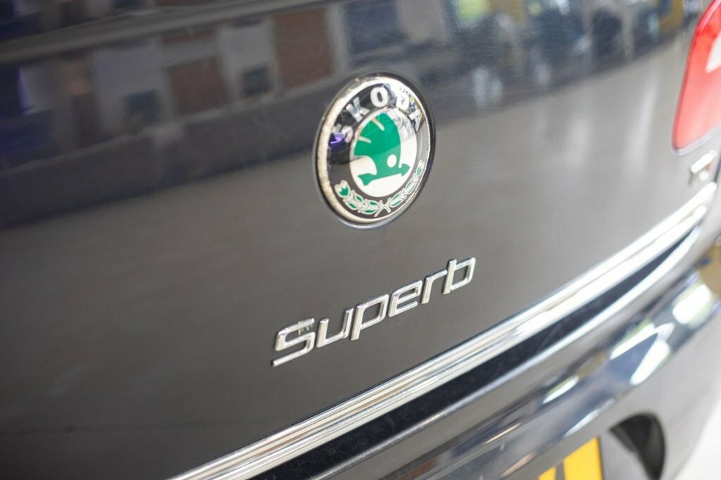 Skoda Superb 2L Se Plus Black #6
