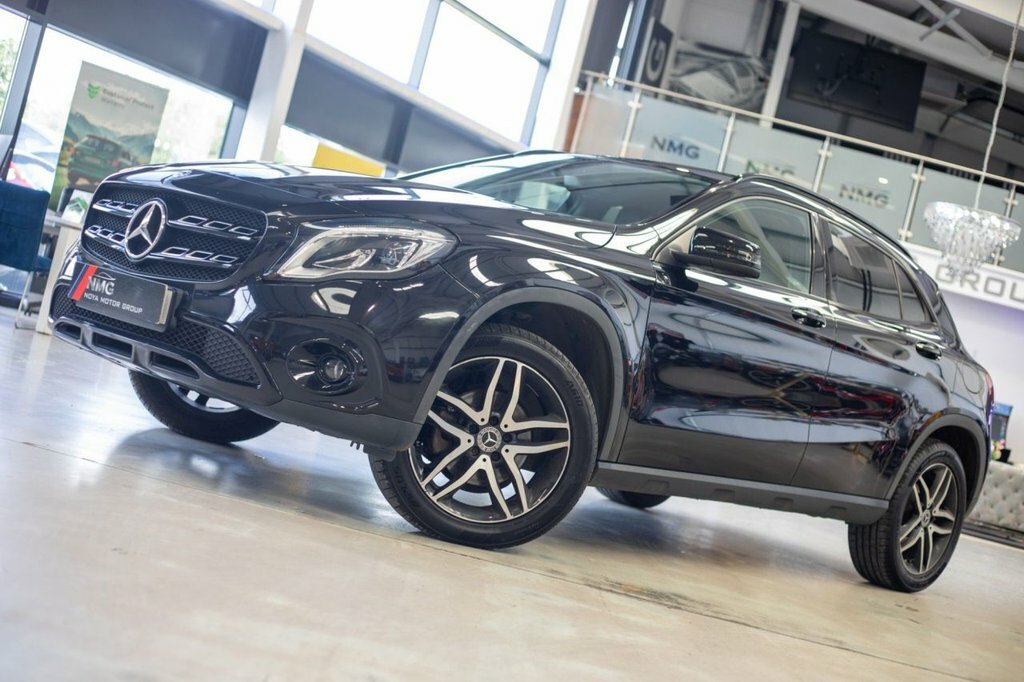 Mercedes-Benz GLA Class 1.6L Urban Edition DK69UWS Black #4