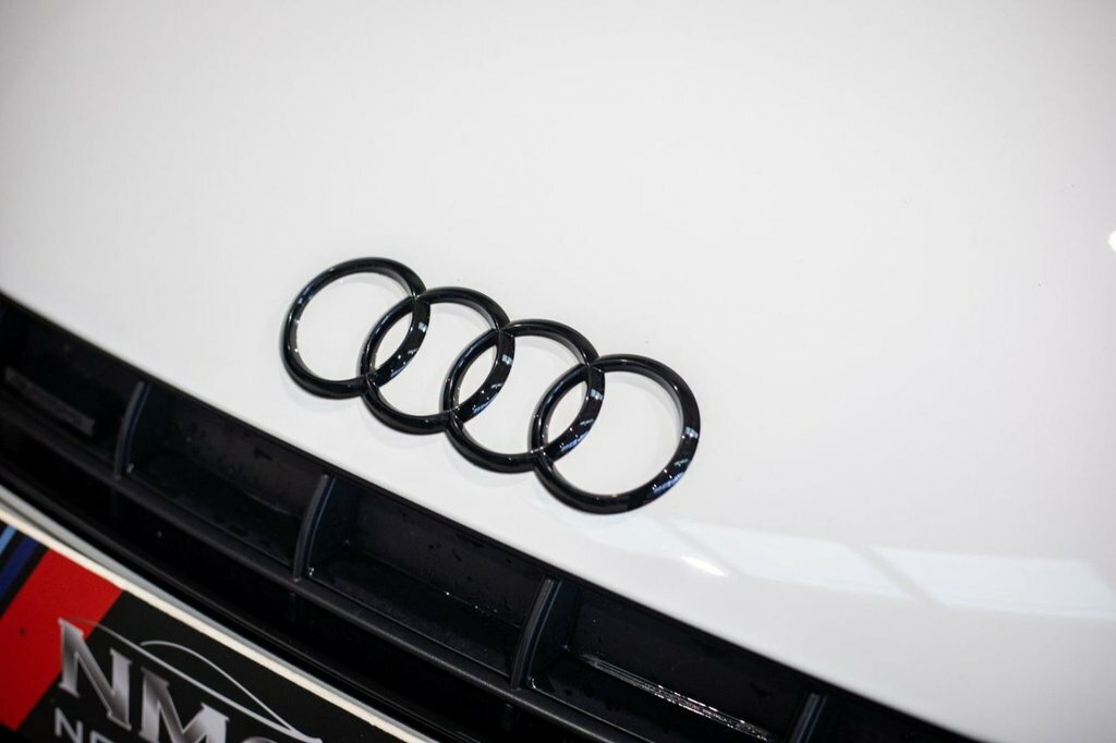 Audi R8 R8 Spyder V8 Quattro Red #8