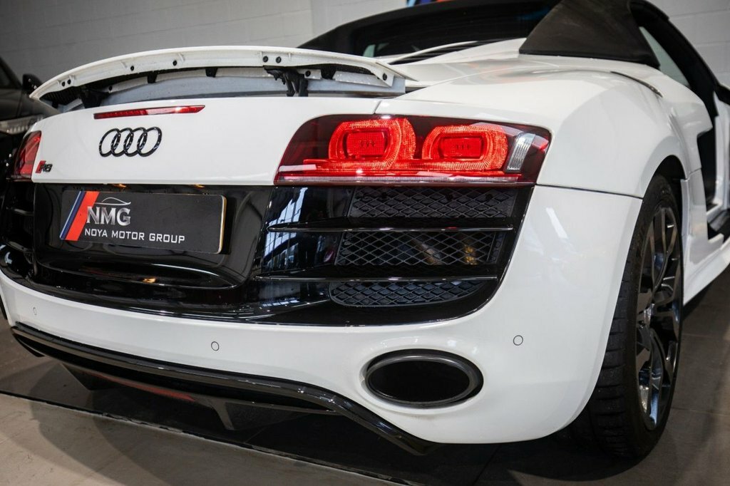 Audi R8 R8 Spyder V8 Quattro Red #13
