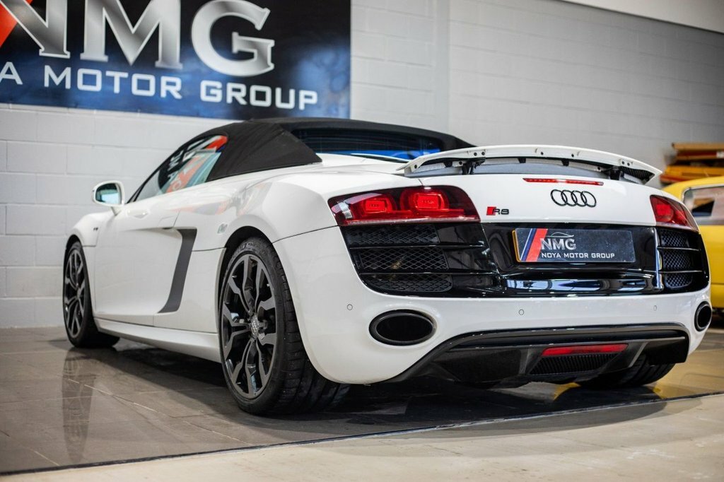 Audi R8 R8 Spyder V8 Quattro Red #35