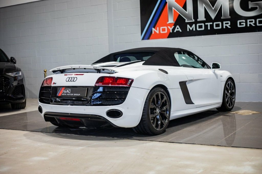 Audi R8 R8 Spyder V8 Quattro Red #38