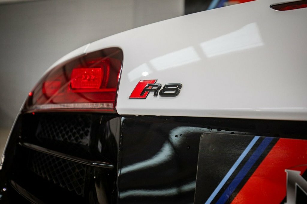 Audi R8 R8 Spyder V8 Quattro Red #10