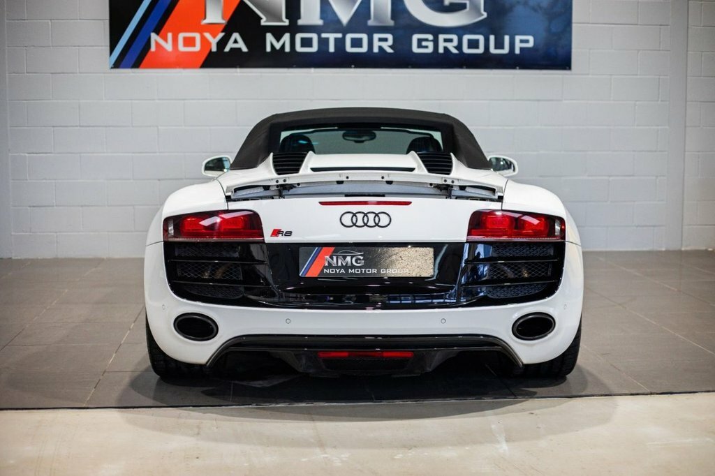 Audi R8 R8 Spyder V8 Quattro Red #36