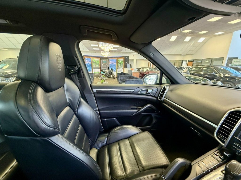 Porsche Cayenne V6 D Tiptronic Black #38