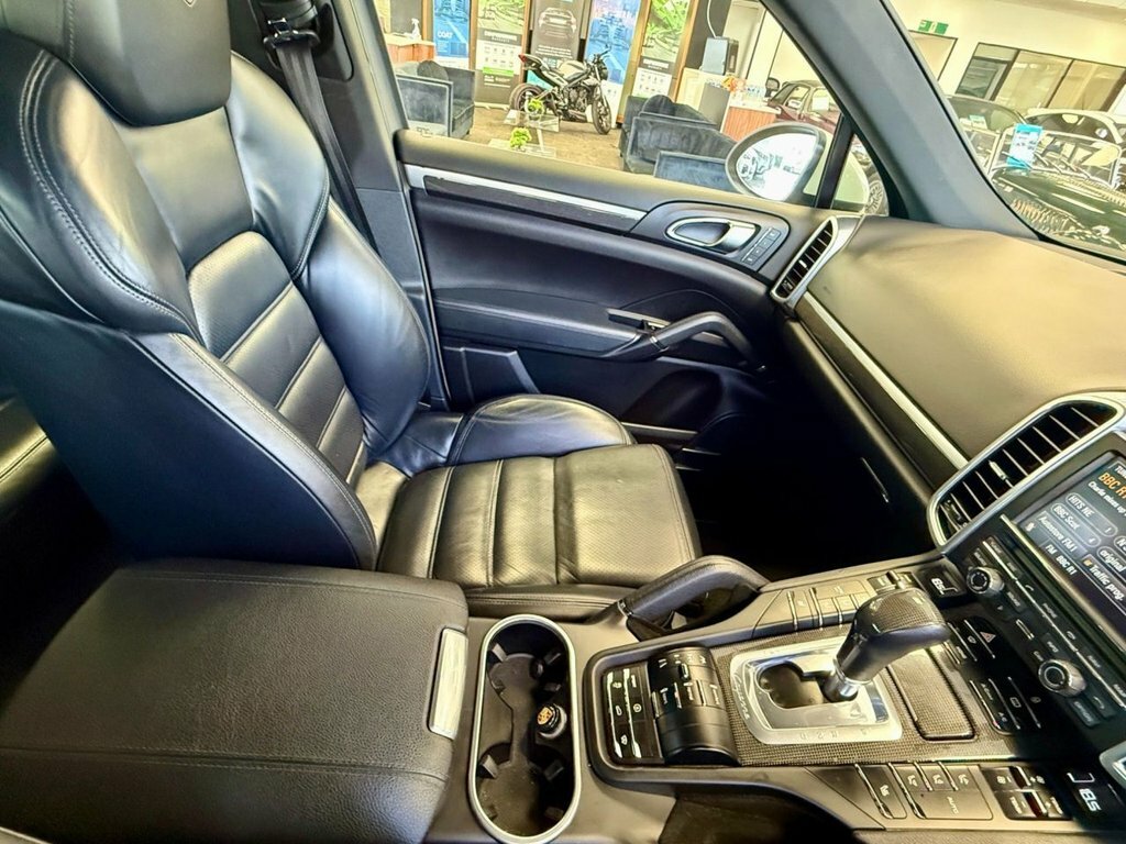 Porsche Cayenne V6 D Tiptronic Black #34