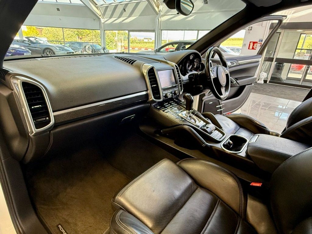 Porsche Cayenne V6 D Tiptronic Black #12