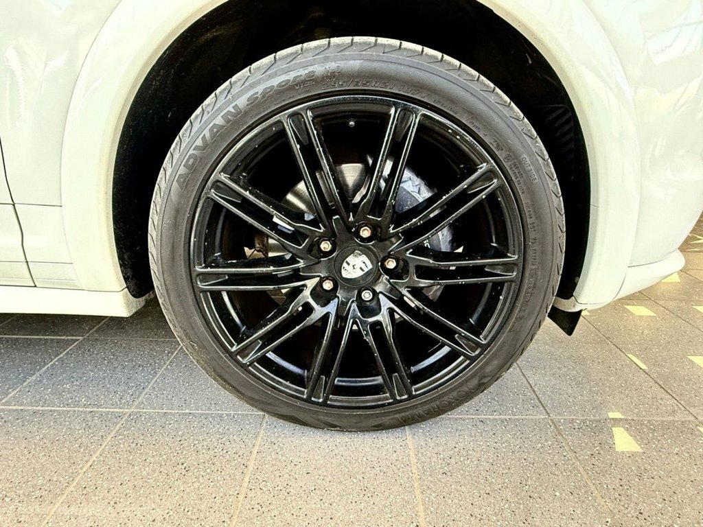 Porsche Cayenne 3L Null White #2