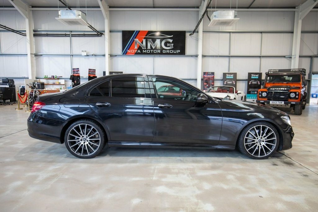 Mercedes-Benz E Class Saloon Black #23