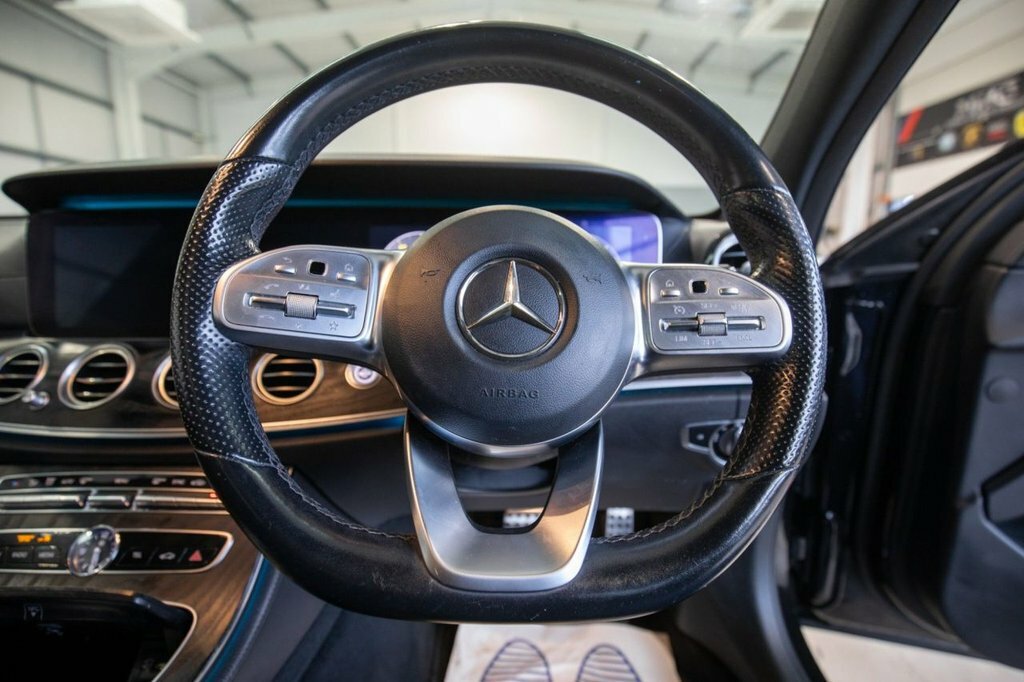 Mercedes-Benz E Class Saloon Black #14