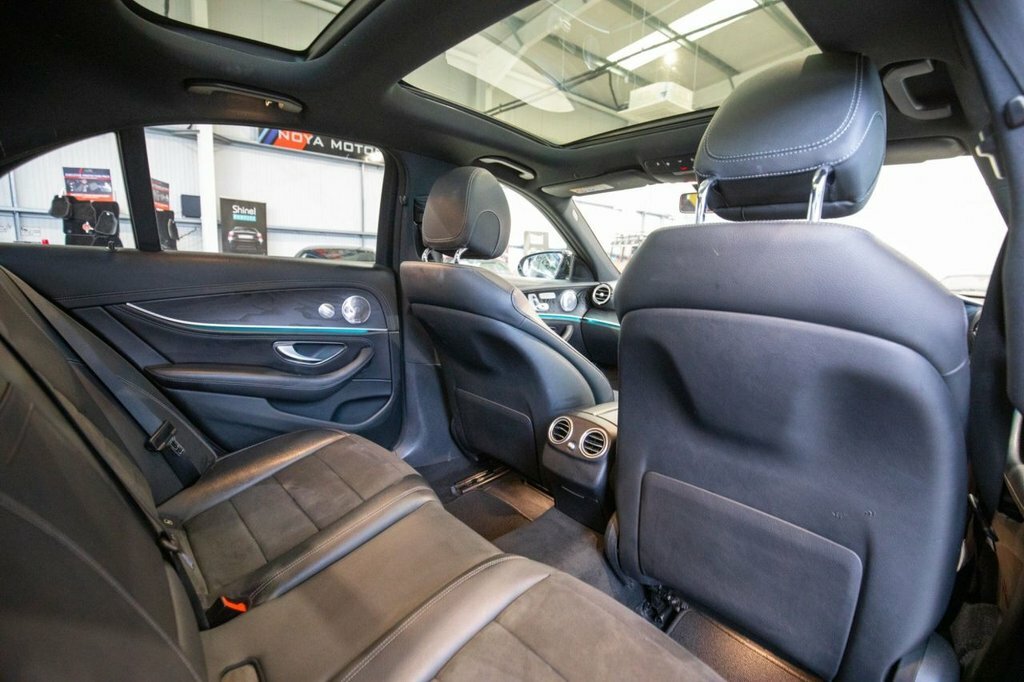 Mercedes-Benz E Class Saloon Black #9