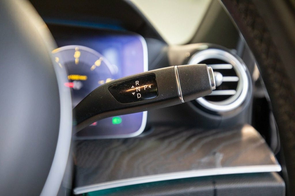 Mercedes-Benz E Class Saloon Black #17
