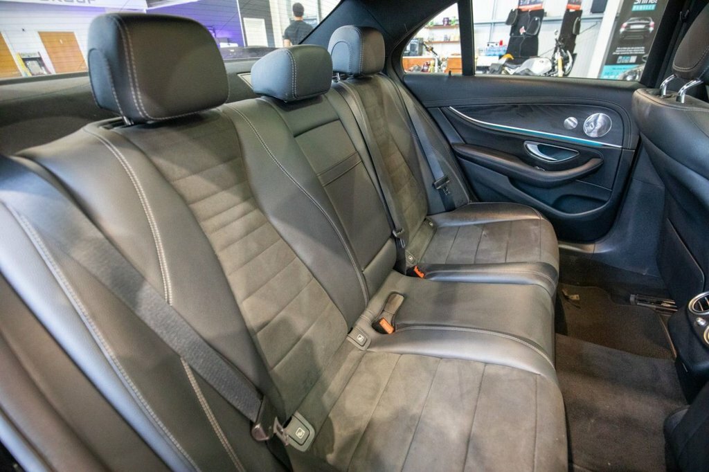 Mercedes-Benz E Class Saloon Black #10