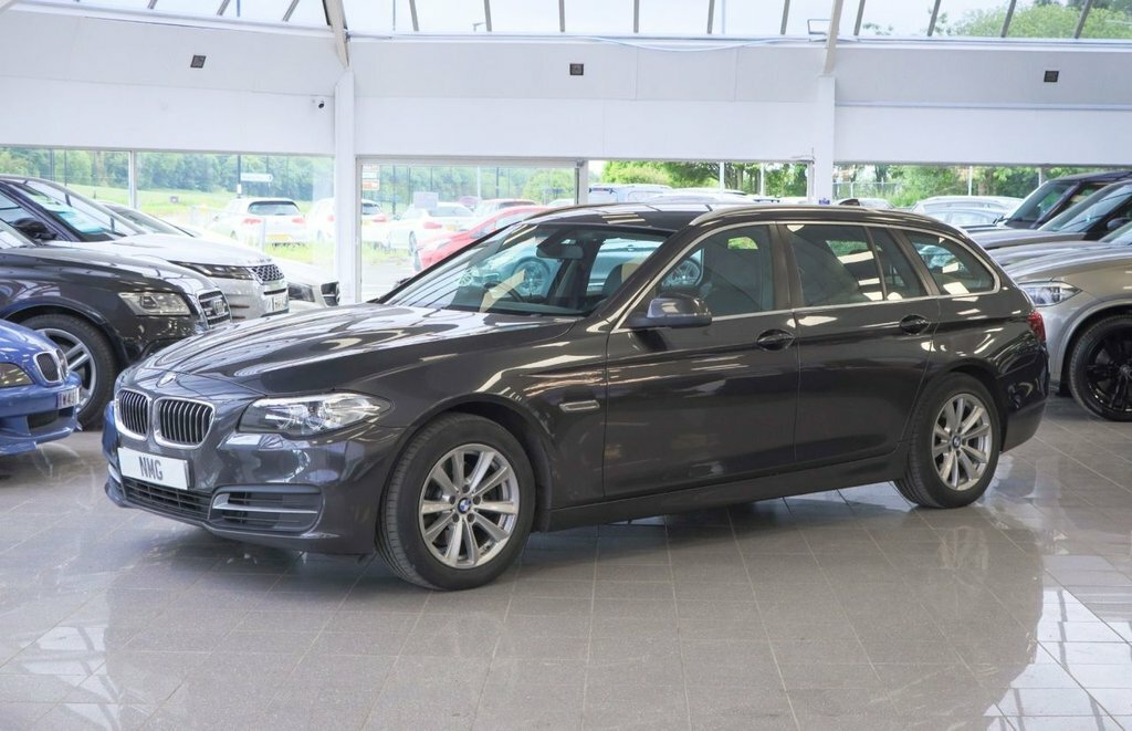 BMW 5 Series 2L Se AO64UYE Grey