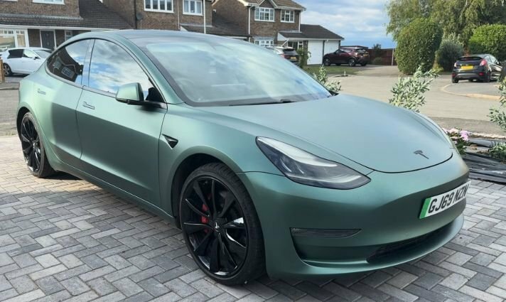 Tesla Model 3 Saloon Green