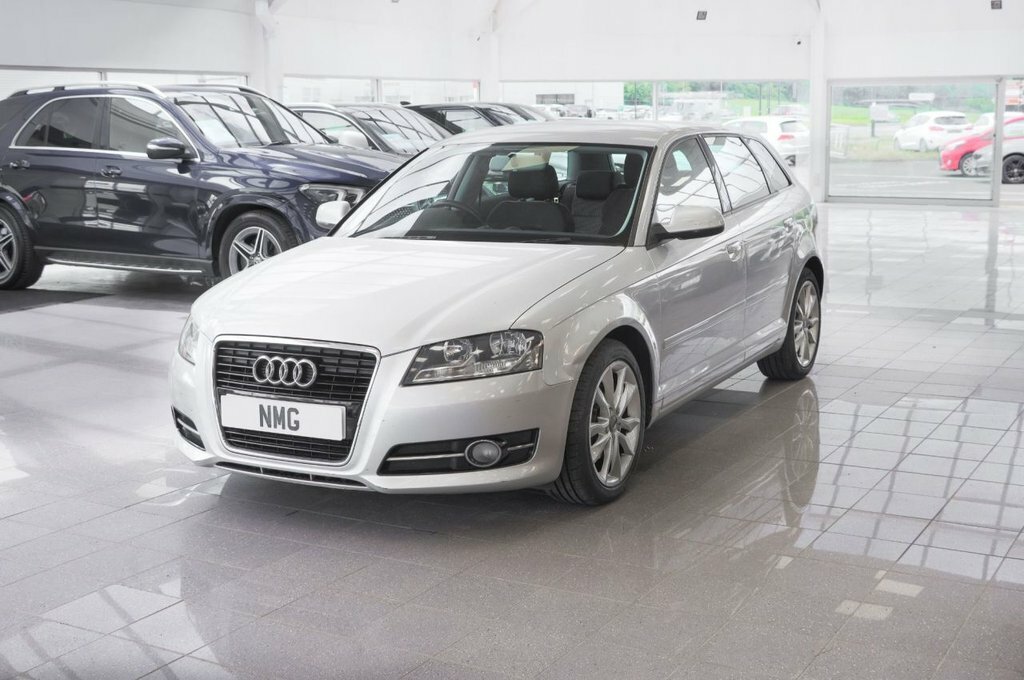 Audi A3 Hatchback 2.0 Tdi Sport Sportback Euro 5 Ss Red #18