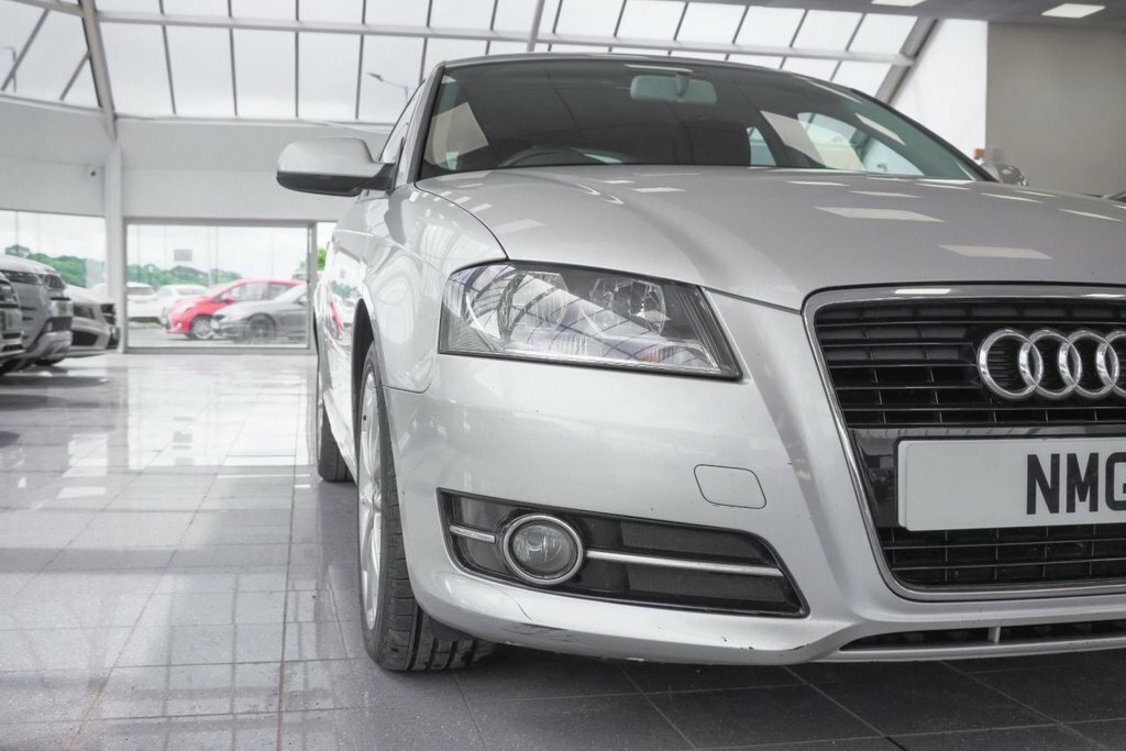 Audi A3 Hatchback 2.0 Tdi Sport Sportback Euro 5 Ss Red #21