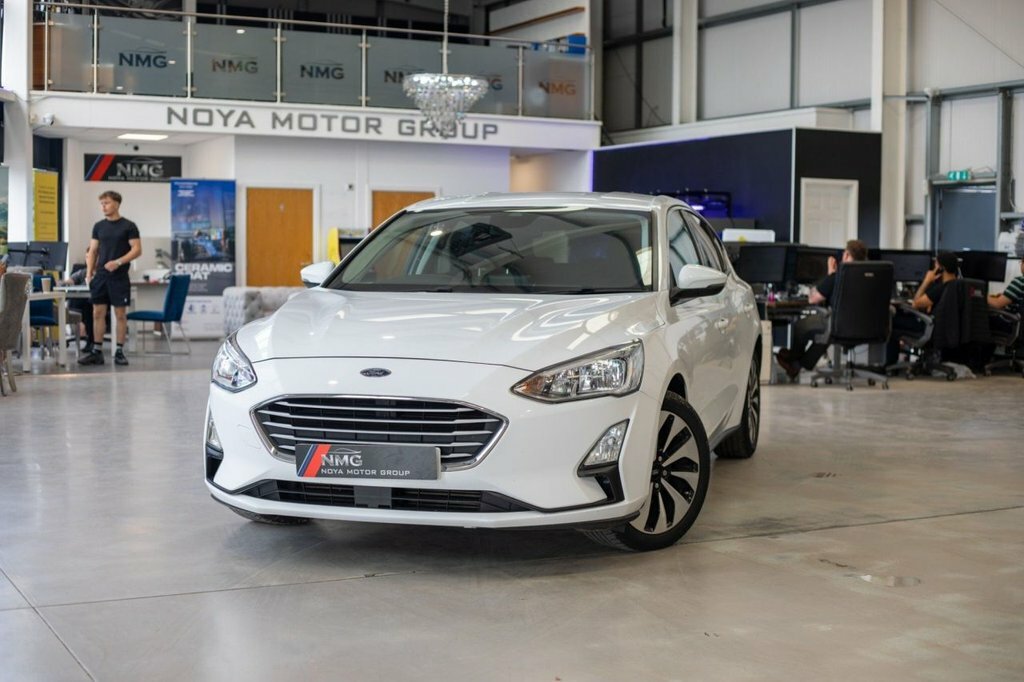 Ford Focus 1L Zetec LX19HLH White #4