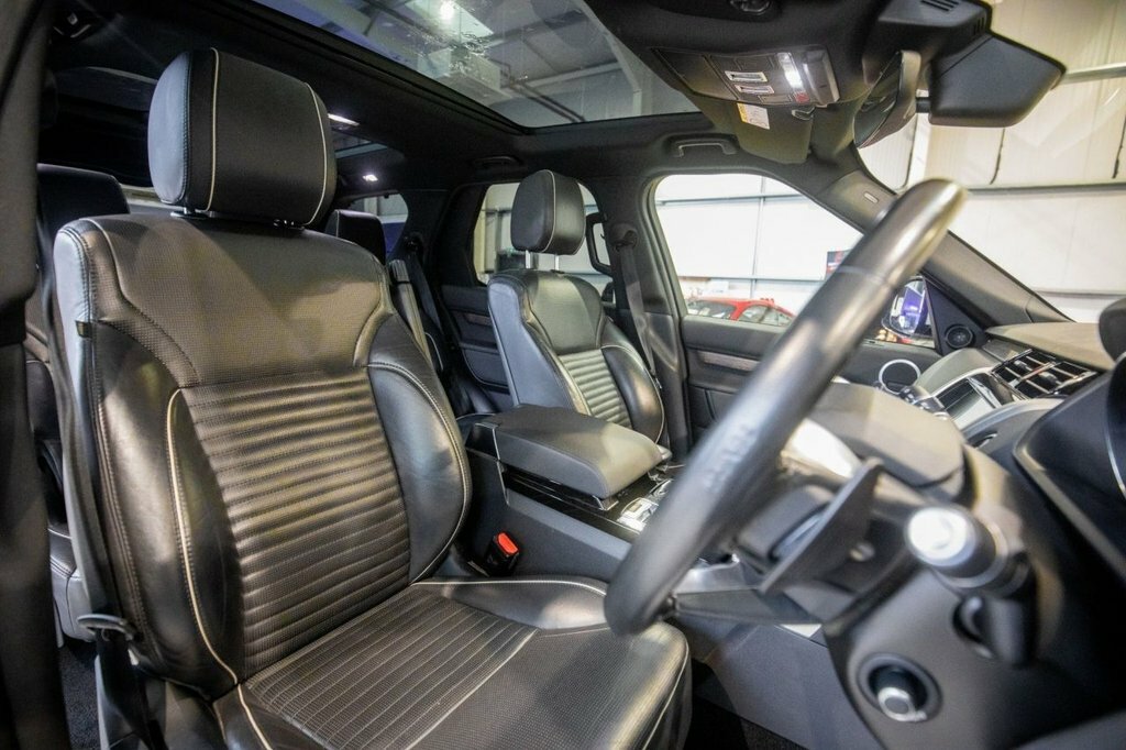 Land Rover Discovery 2L Hse White #3