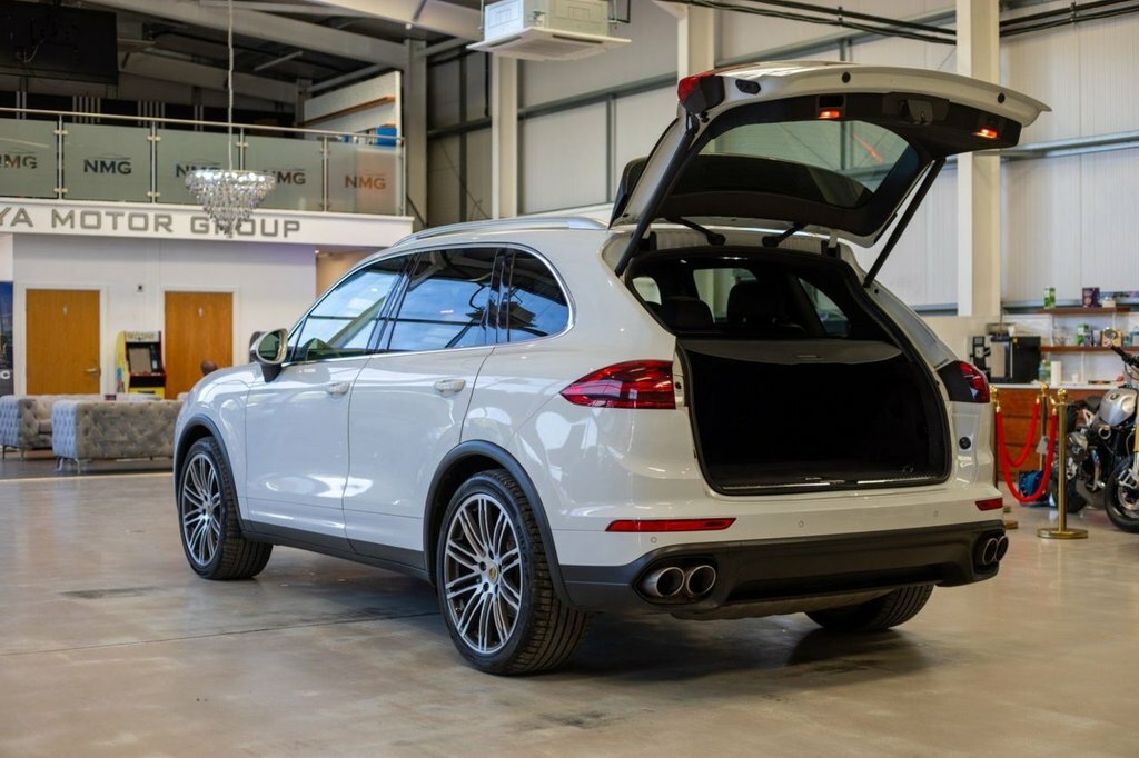 Porsche Cayenne 3.0 Td V6 Platinum Edition Suv Tiptroni Grey #36