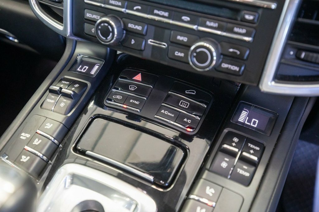 Porsche Cayenne 3.0 Td V6 Platinum Edition Suv Tiptroni Grey #25