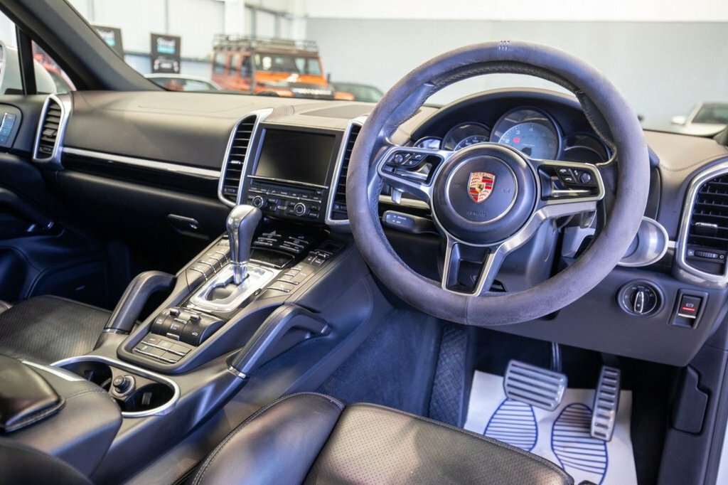 Porsche Cayenne 3.0 Td V6 Platinum Edition Suv Tiptroni Grey #2