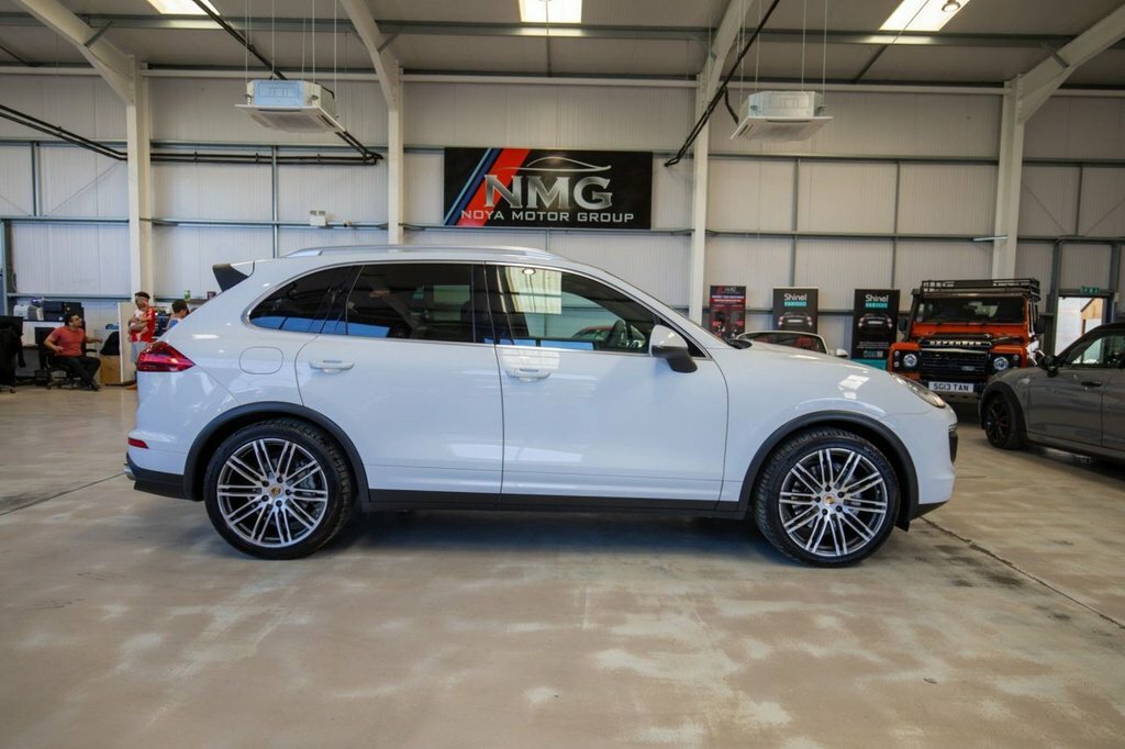 Porsche Cayenne 3.0 Td V6 Platinum Edition Suv Tiptroni Grey #31
