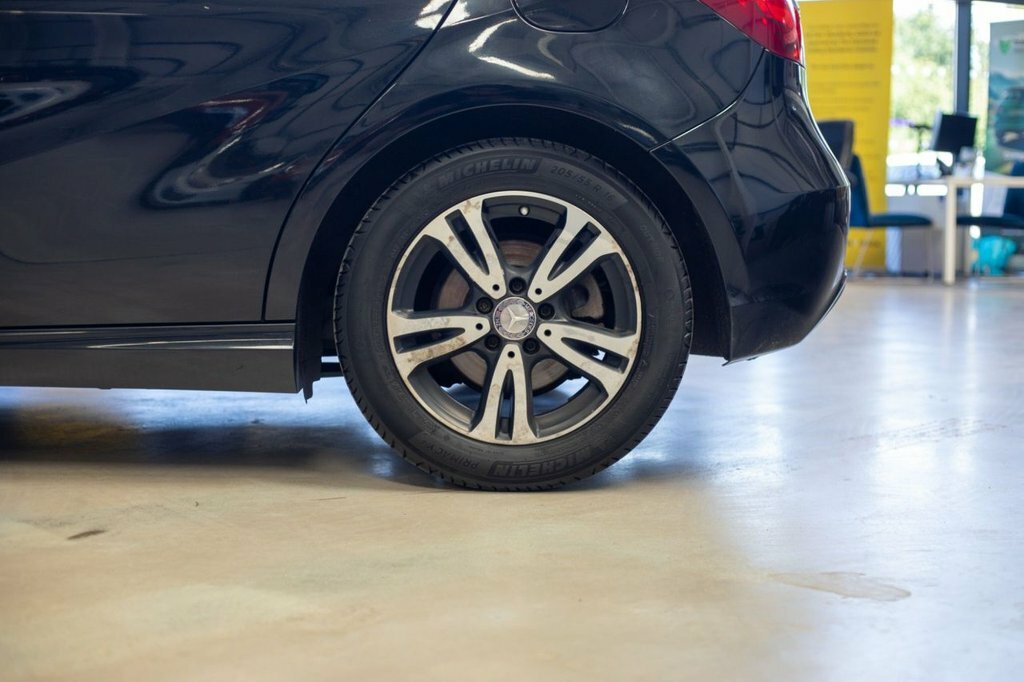 Mercedes-Benz A Class 1.5L Se Black #6