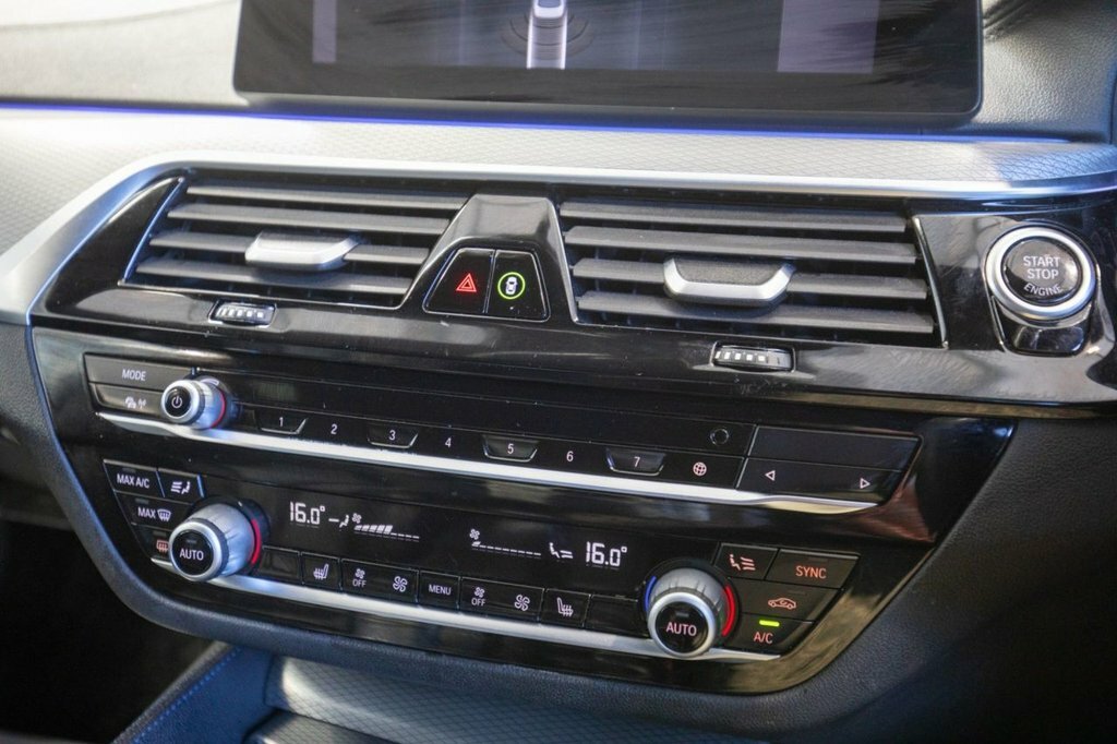 BMW 5 Series 520D Se Black #21