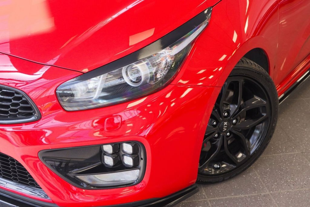 Kia Proceed Hatchback Red #5