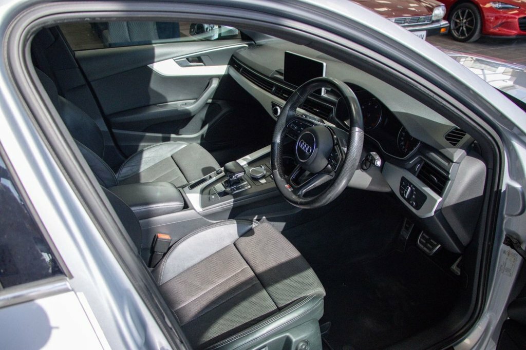 Audi A4 Avant S Line Blue #28