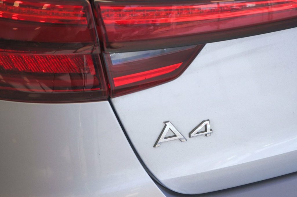 Audi A4 Avant S Line Blue #16
