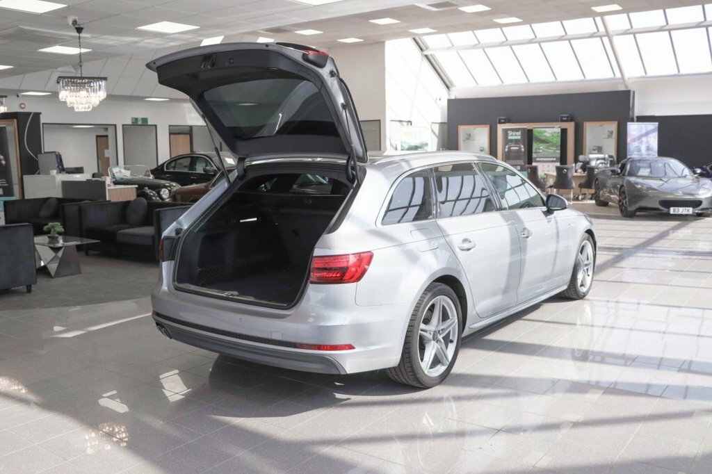 Audi A4 Avant S Line Blue #12