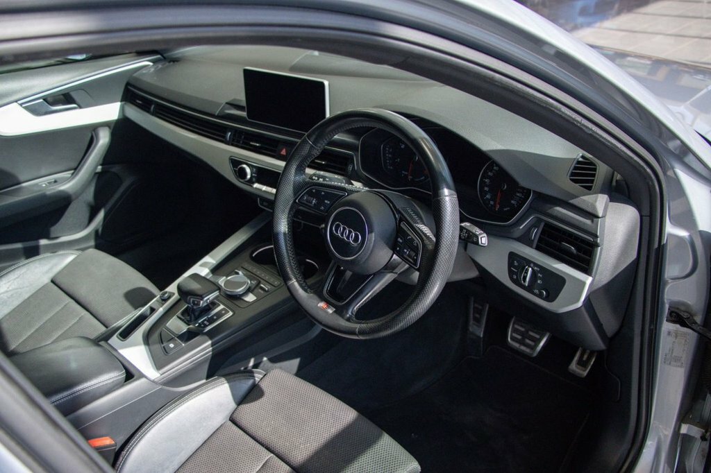 Audi A4 Avant S Line Blue #30