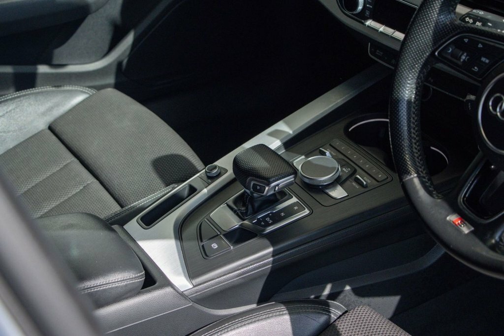 Audi A4 Avant 2L S Line Silver #3