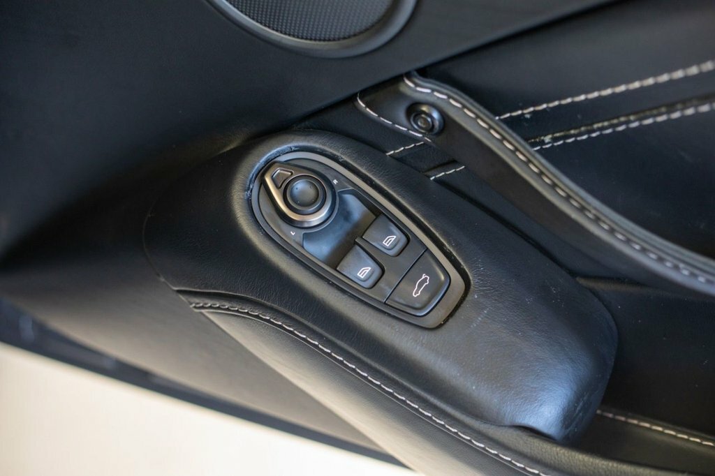Aston Martin Vantage Zf 8 Speed Silver #22